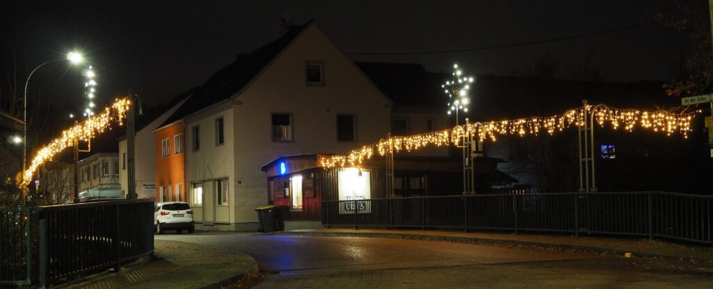 Ein Frohes Weihnachtsfest und Alles Gute im Neuen Jahr